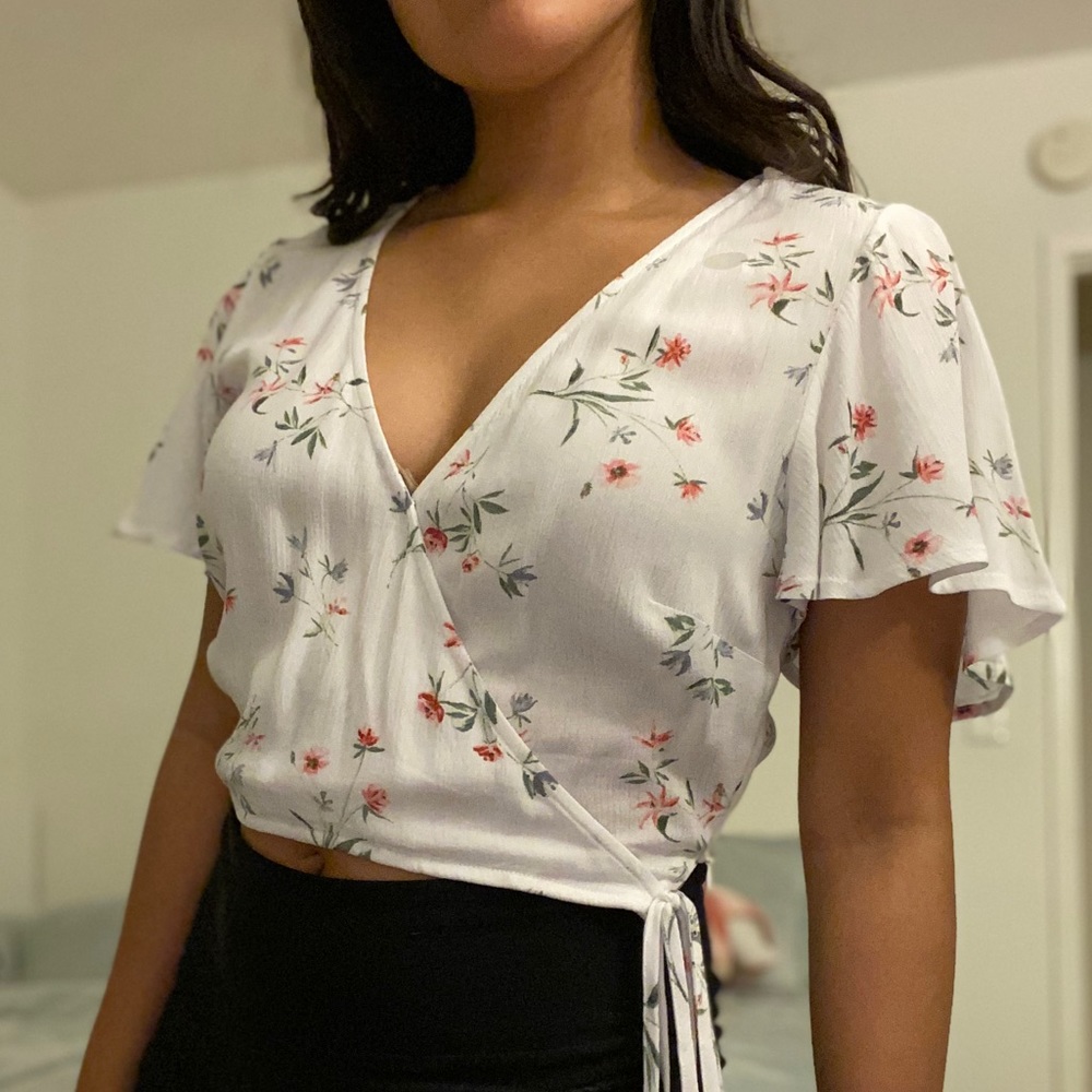 Lottie moss floral top!